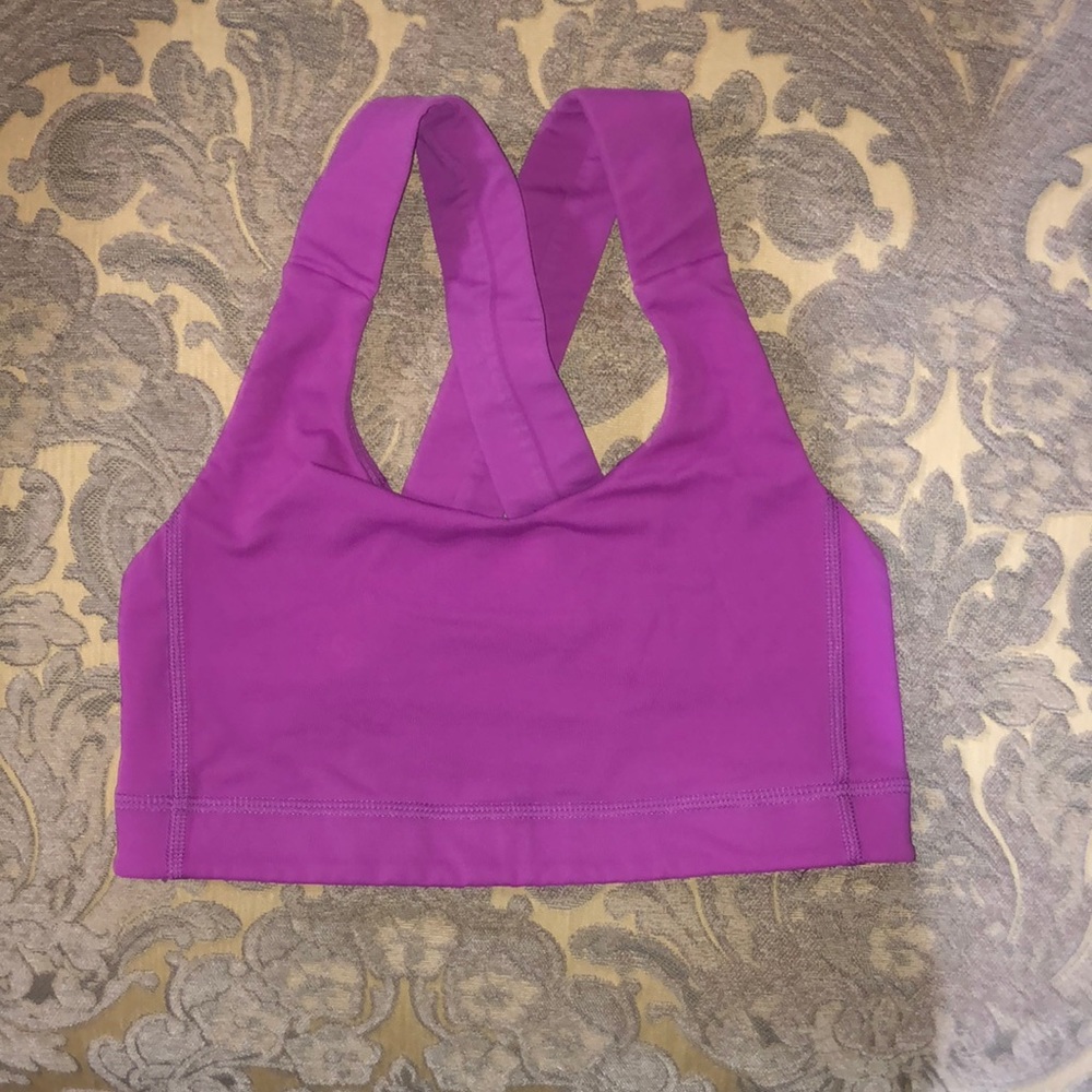 New! Lululemon Sports bra size 4!